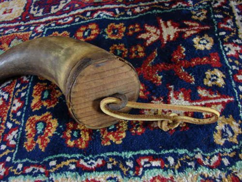 Antique Natural Horn Powder Horn. 7 1/2" long x 2"  - 3