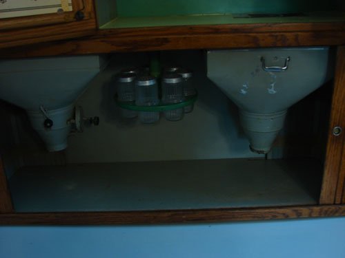 Antique Oak Hoosier Kitchen Cabinet. Complete with - 3