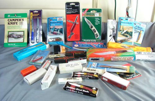 Lot 32 Knives. Swiss army style, hunting, Pocket k