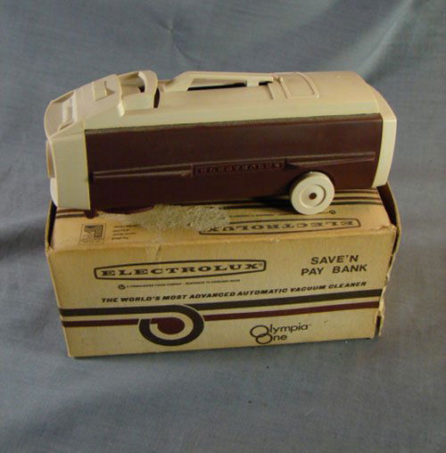 338 Vintage Electrolux Olympia Vacuum Cleaner Bank wit Lot 0338