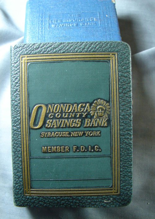 34 Antique / Vintage Book Form Still Banks. Variou - 4