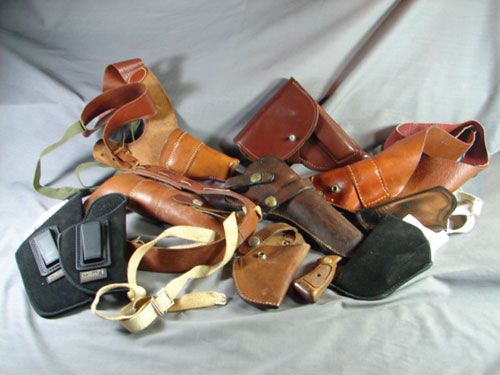 042A: Ten Vintage / Modern Pistol Holsters