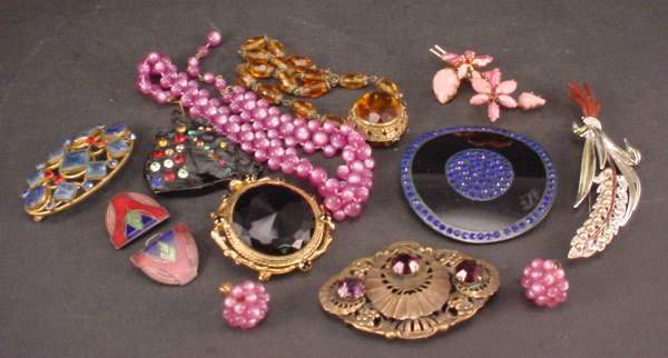 Small lot of Costume Jewelry