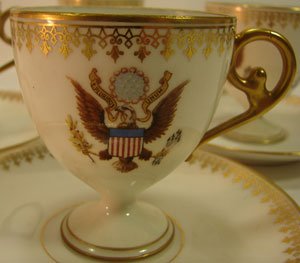 T & V Limoges U.S. Seal Presidential Tea Service. - 5