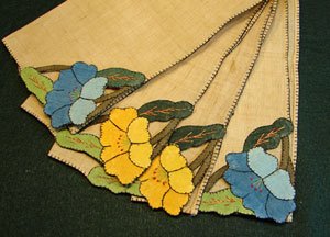Five Piece Arts & Crafts Table Cloth & Napkin Set - 2