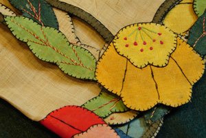 Five Piece Arts & Crafts Table Cloth & Napkin Set - 6