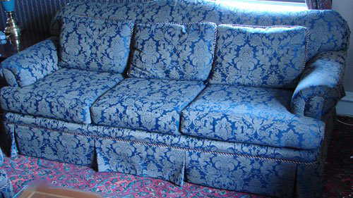 1007 Hickory Hill Overstuffed Sofa With Fl Pattern