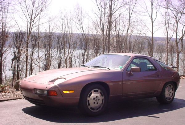 Porsche 928 S4 Automobile: 1988 Porsche 928 S4 Automobile. Automatic, 8 cylinder 2 door coupe. 4 seater. Mileage: 59, 320 Excellent shape.