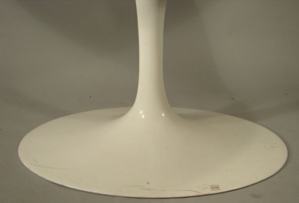 Vintage Eero Saarinen Oval Dining Table. Laminate - 2