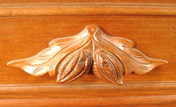 Victorian Carved Walnut Chest with marble top and m - 4