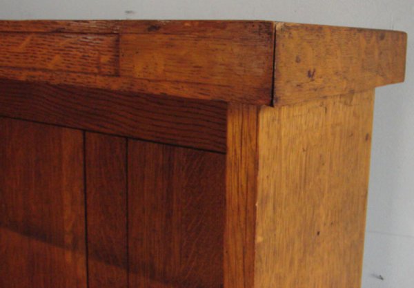 Fine Victorian Quartered Oak Double Door Bookcase - 2