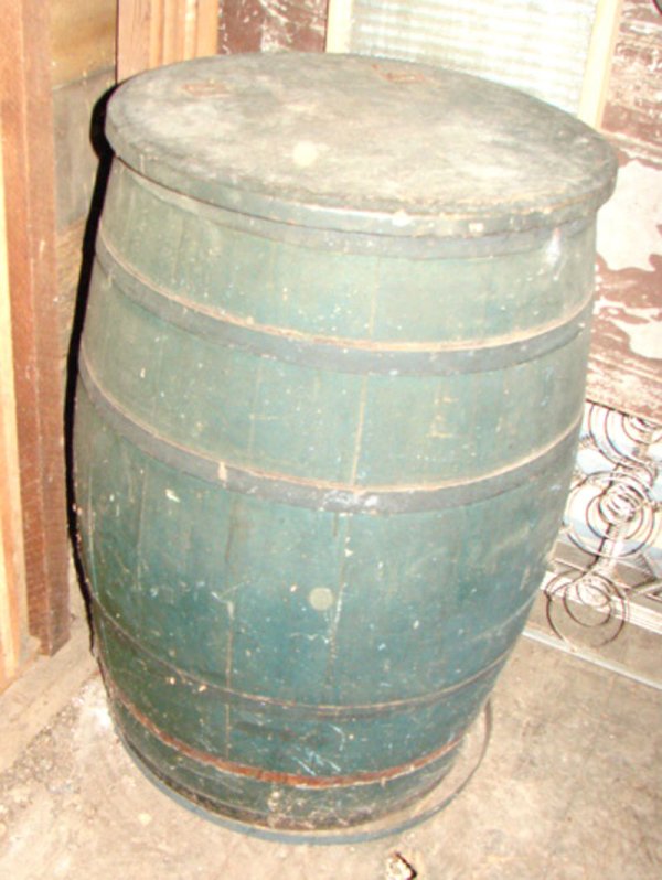 Wooden Stave Keg with hinged cover in old green p