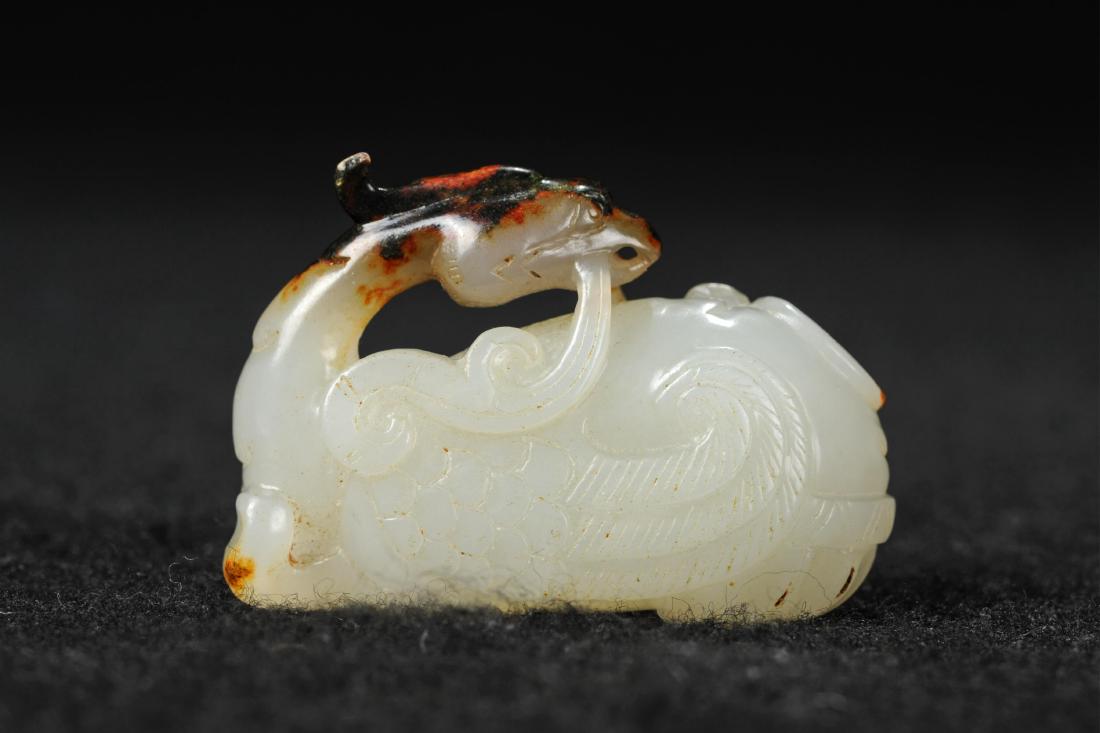 CHINESE WHITE JADE CARVED GOOSE: Length: 2.1inches width: 2inches height: 1.4inches Length: 5.3 cm, width: 5.1 cm, height: 3.6 cm, weight: 51.5 g
