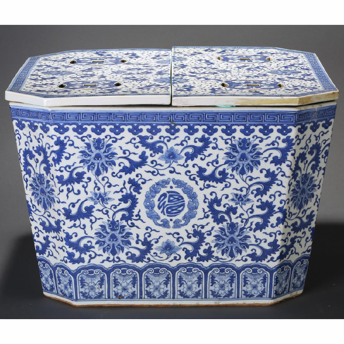 CHINESE BLUE WHITE FOLIAGE PORCELAIN ICE BOX: Side length: 18.1 inches. Height: 12.2 inches. Side length: 46cm Height: 31cm