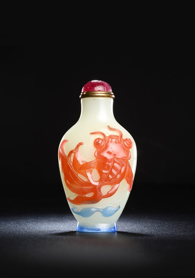 19th Century Glass Snuff Bottle: height: 2.5 inches. height: 6.25 cm. PROVENANCE: Hugh Moss (HK) Ltd., Hong Kong, 2008.Ruth and Carl Barron Collection, Belmont, Massachusetts, no. 4827.
