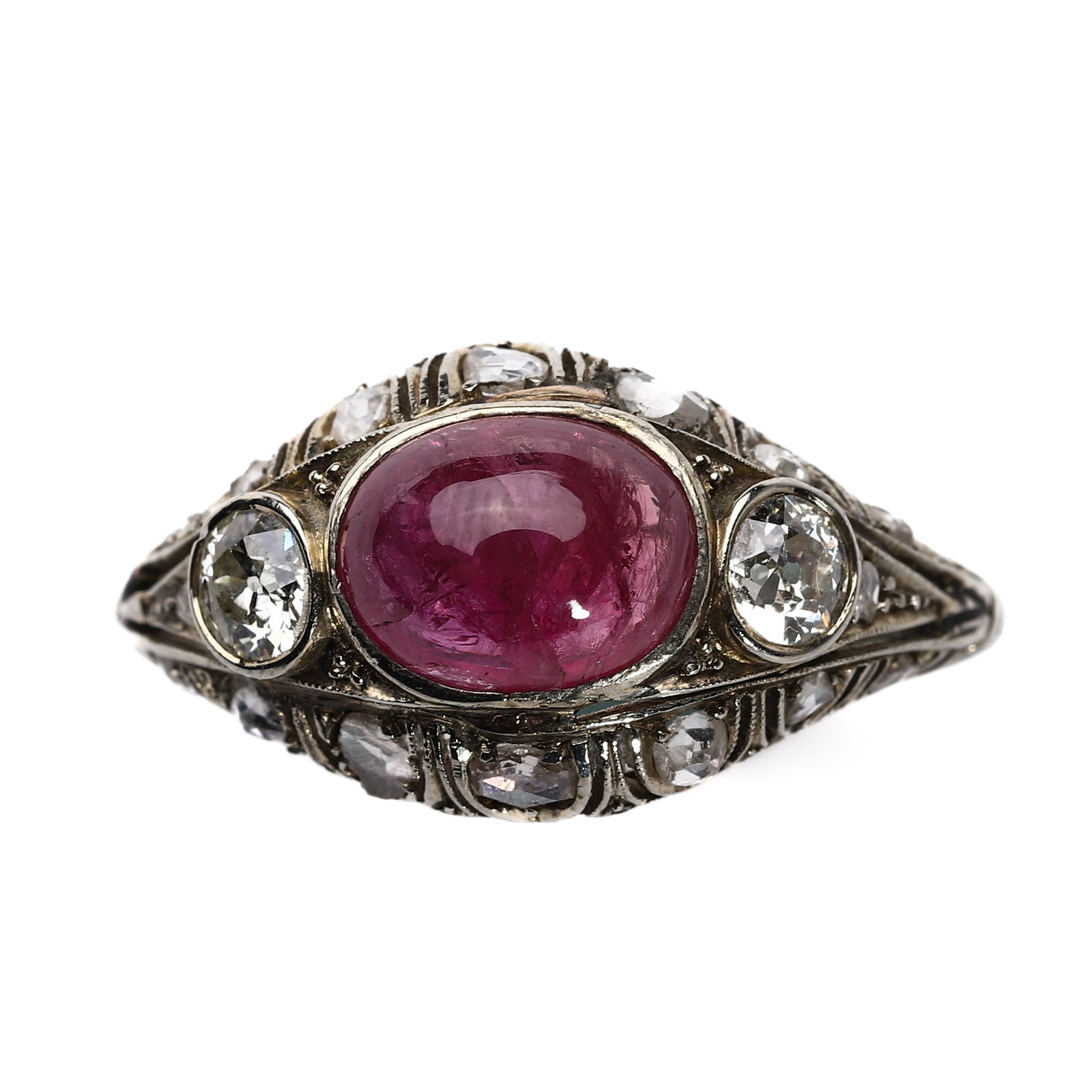 VINTAGE BURMA RUBY AND DIAMOND RING - 3
