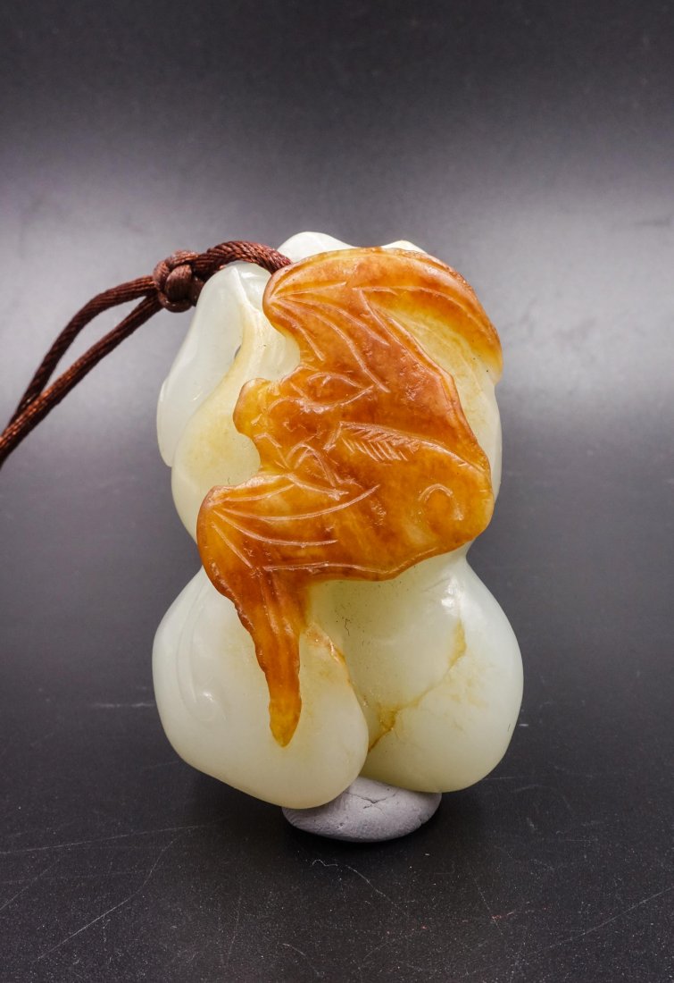 Chinese Ming Dynasty Jade Pendant, Bat And Gourd: Ming Dynasty. Good condition. 5.4 x 3.7 x 2.4 cm