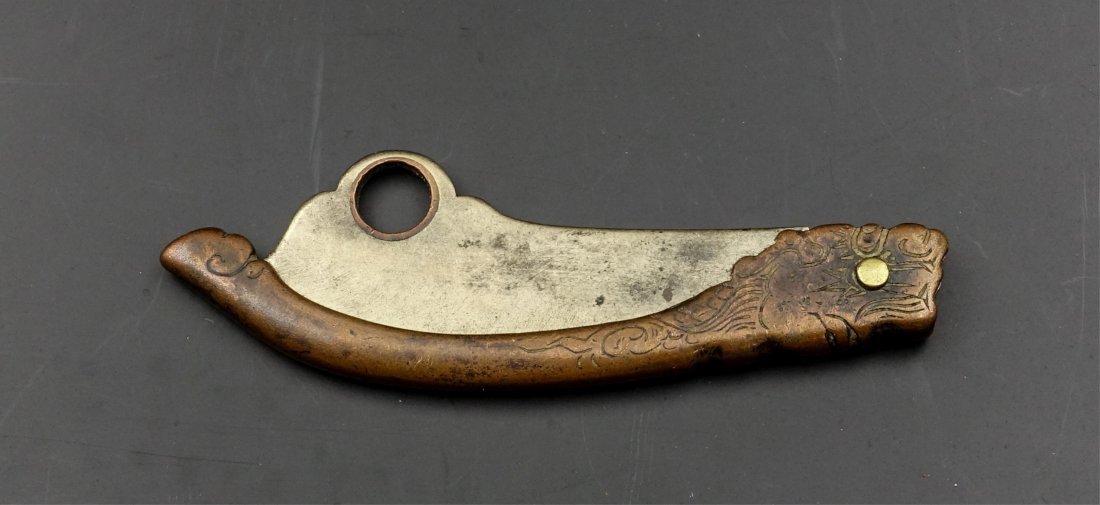 CHINESE MING DYNASTY BRONZE LETTER OPENER: Ming dynasty. Good condition. L: 8.5 cm. L: 3.4 inch.