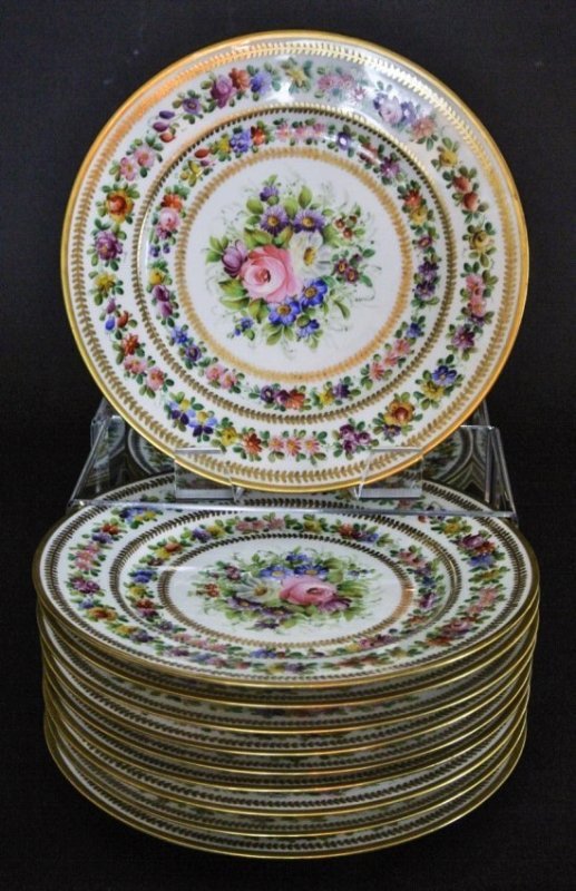 SET OF 12 FRENCH PORCELAIN DINNER PLATES CIRCA 1900 (1 of 3)