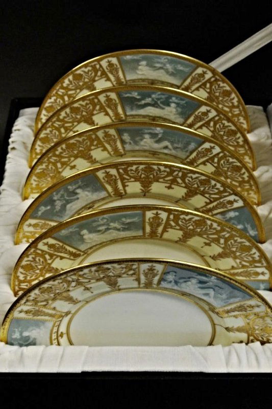 6 MINTONS PATE SUR PATE PLATES SIGNED AB (1 of 8)