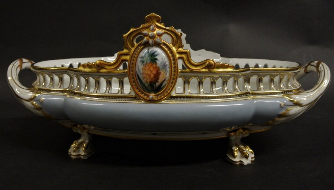 A LARGE RETICULATED CONTINENTAL PORCELAIN BOWL (1 of 4)