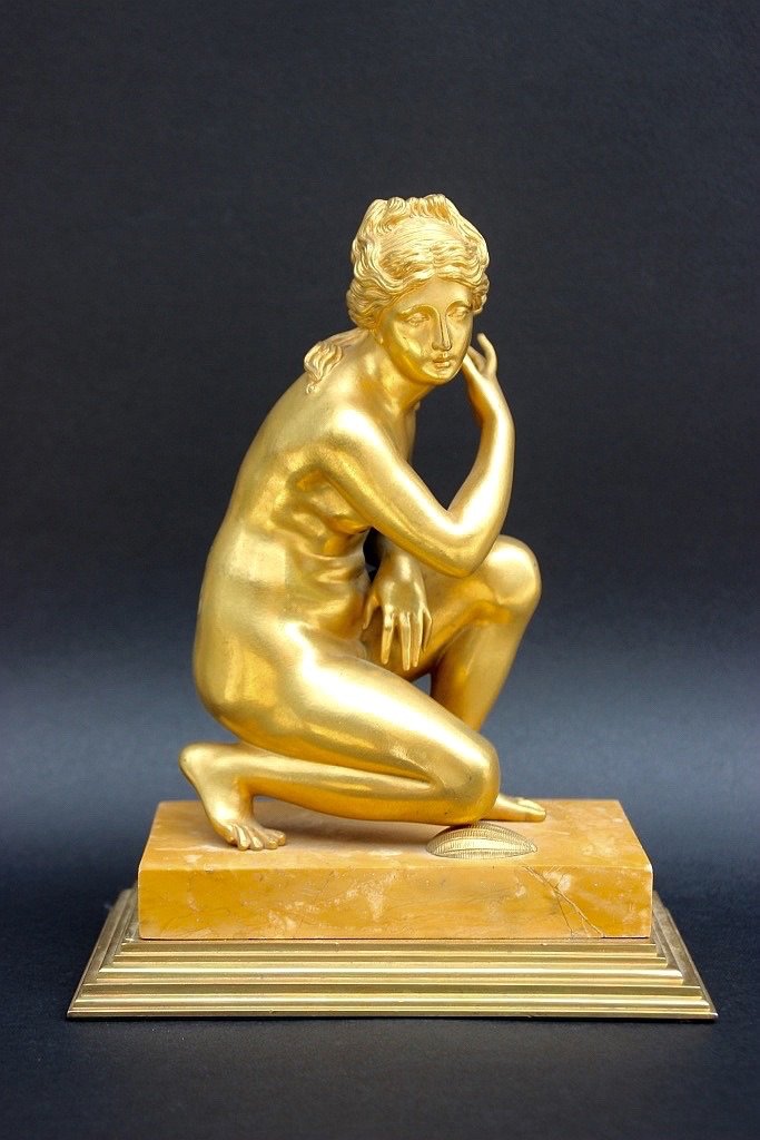 19TH CENTURY GILT BRONZE FIGURE OF VENUS: 10"high, in excellent condition. Estimate $800-1.000