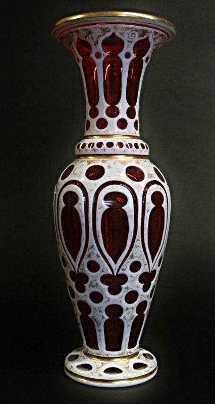 A LARGE 19TH CENTURY  BOHEMIAN VASE (1 of 3)