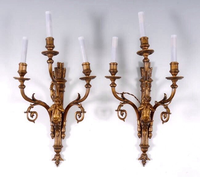 A PAIR OF GILT BRONZE FIGURAL WALL SCONSES (1 of 2)