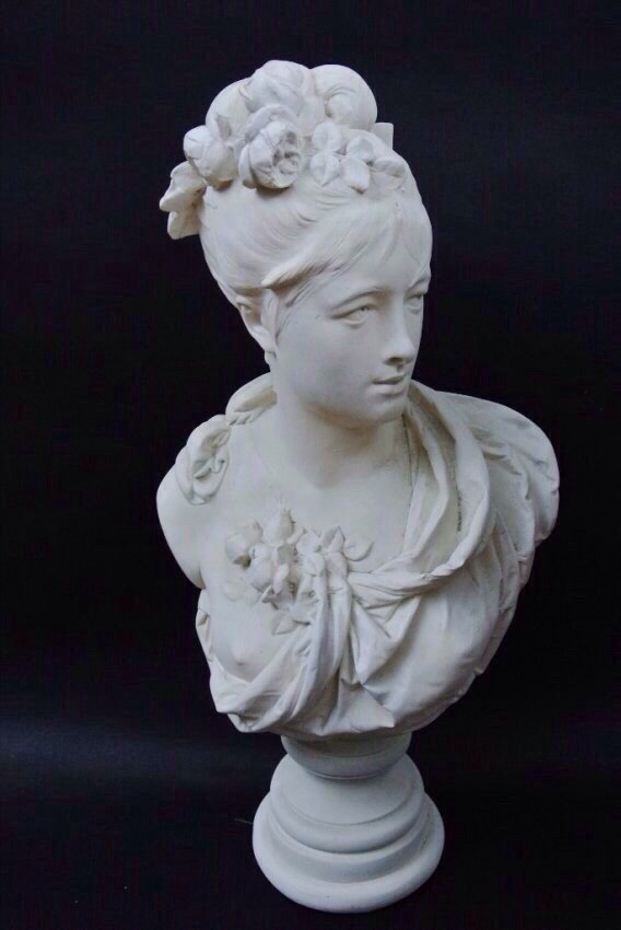 SIGNED CARRIER BELLEUSE BUST OF A NOBLE LADY (1 of 4)