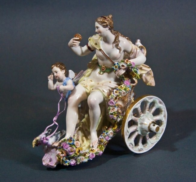 19TH CENTURY MEISSEN CARRIAGE (1 of 4)