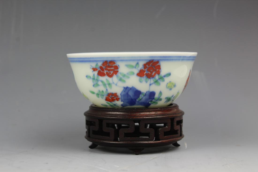 Chinese Doucai porcelain Chicken Cup Chenghua mark (1 of 10)
