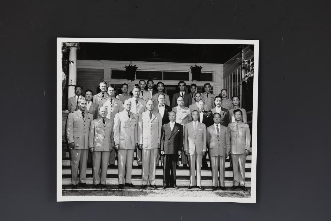 Embassader Wellington Koo Gu Weijun in US Air Force (1 of 4)