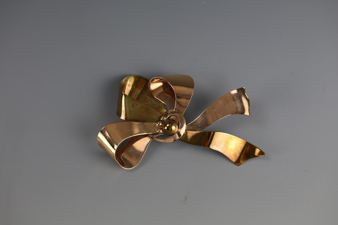 A 14K Gold Butterfly knot Pendant (1 of 3)