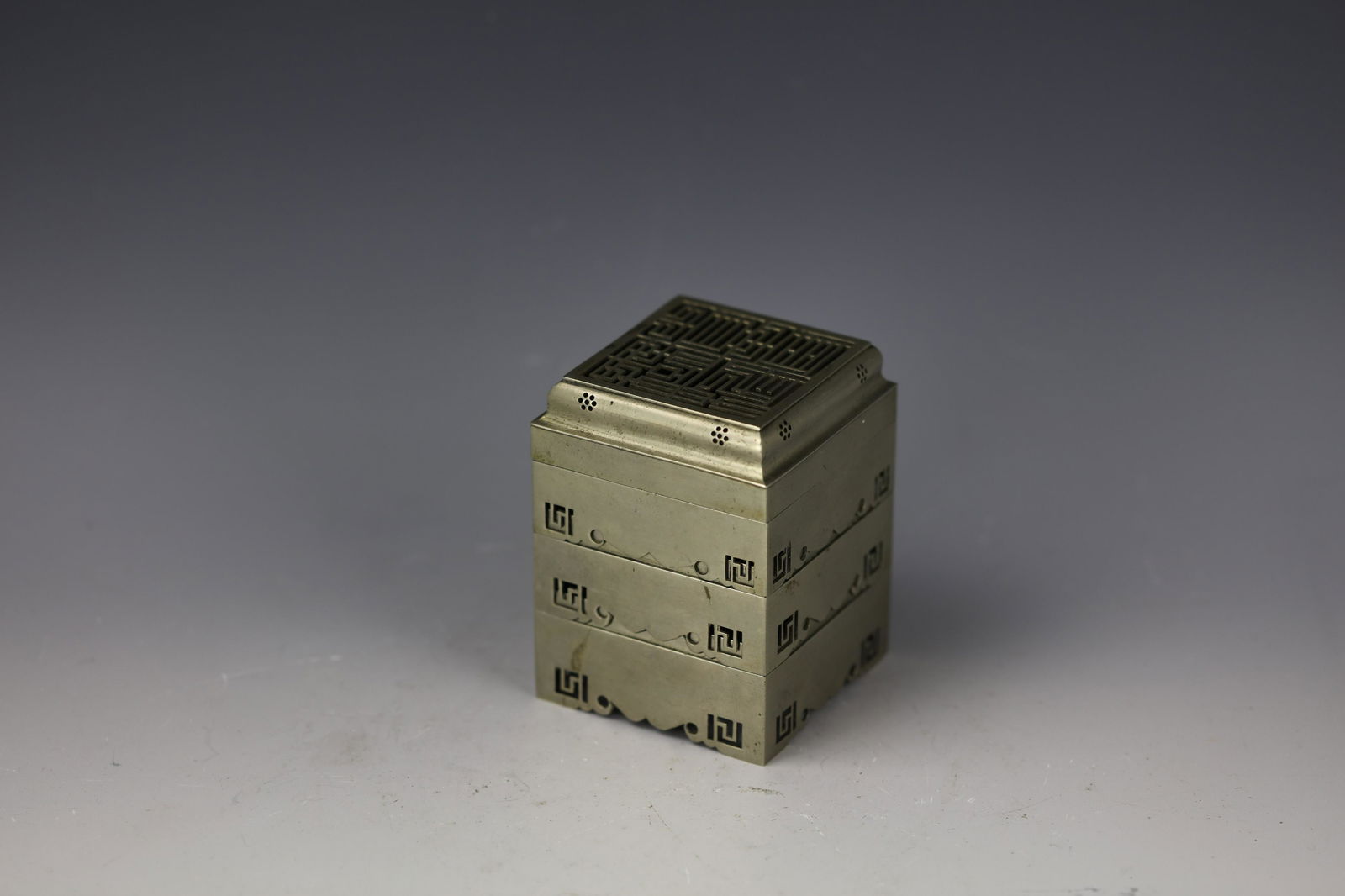 A 4 Sectional White Copper Hand Warmer (1 of 7)