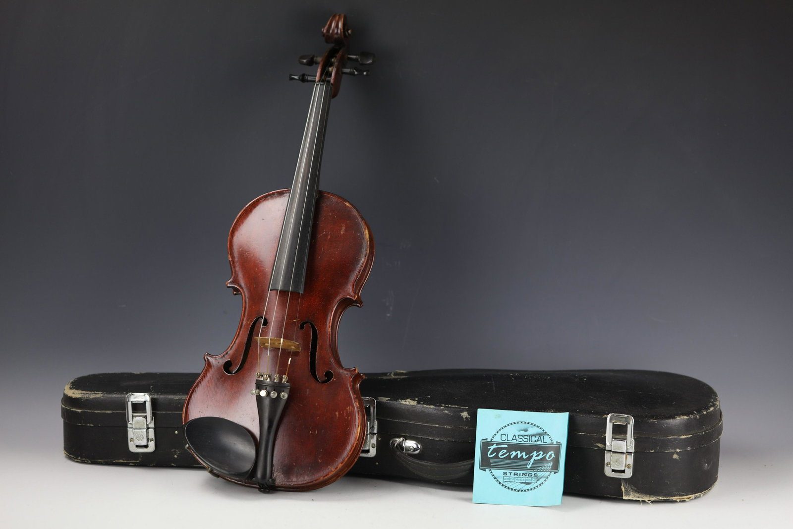A Violin by Randall Marshall Bittle Washington DC 1958: A Violin by Randall Marshall Bittle Washington DC 1958 with Original Case. H: 23 in . (58.42 cm.) Exhibited: Preview are available from November 18th to 22nd from 11:00AM TO 5:00PM Eastern Time Locati