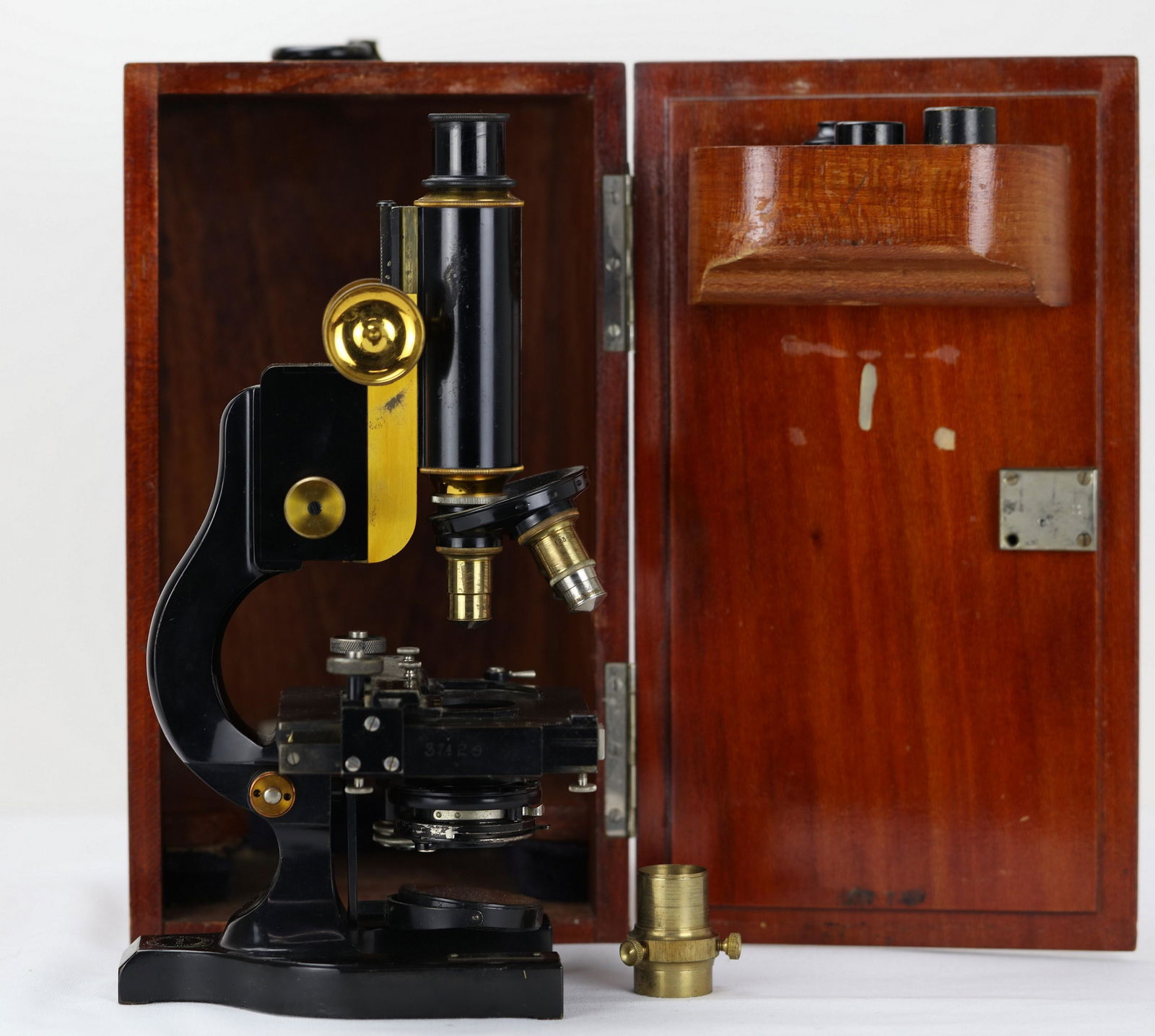 A Vintage Microscope Spencer Lens Buffalo NY (1 of 7)