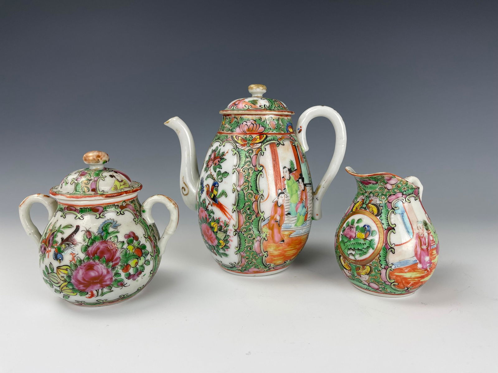 Three Chinese Rose Medallion Porcelain Pots (1 of 11)