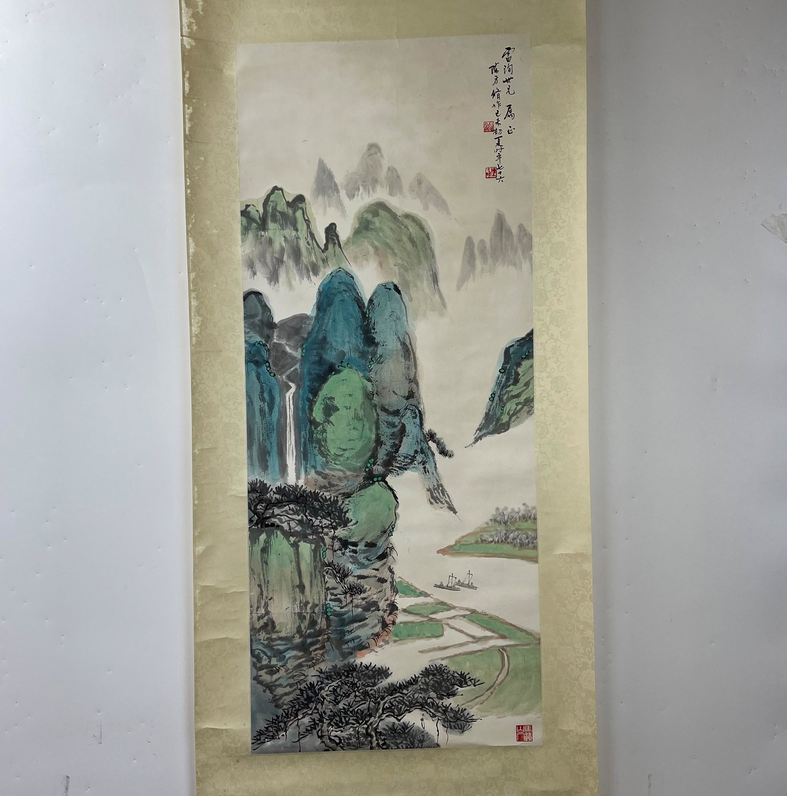 Chen Fangxiu (1904-1988) Landscape Painting: Chen Fangxiu (1904-1988) Landscape Painting,H35in.( 90cm) x W 14.5 in.( 37cm).é™ˆæ–¹ä¿®,å¸¸å·žäººï¼Œå·¥ä¹¦ç”»ï¼Œè‘£è•´è¾‰çš„ä¸ˆå¤«. preview fr