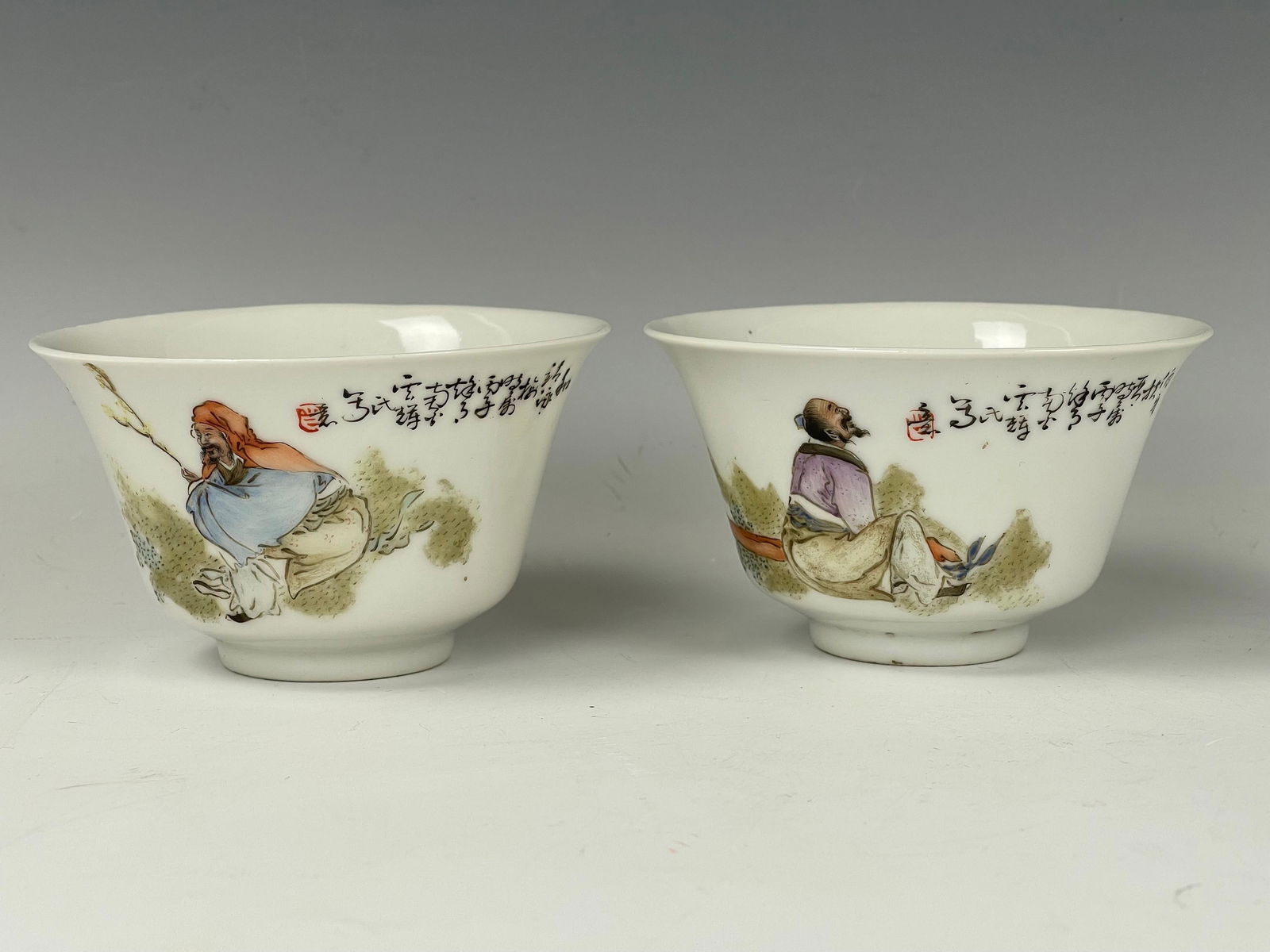 Chinese Pair of Qianjiang Cai Porcelain Cups (1 of 8)