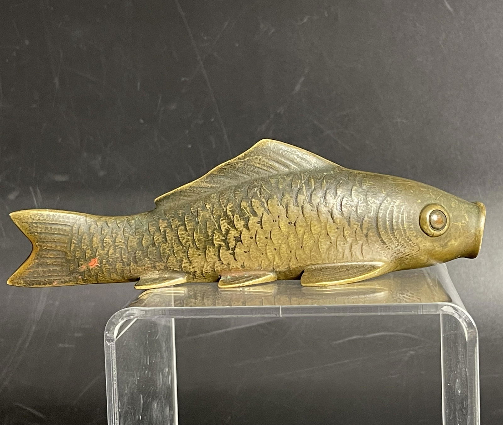 A Brass Fish Shape Paper Weight Jiushou Mark (1 of 4)