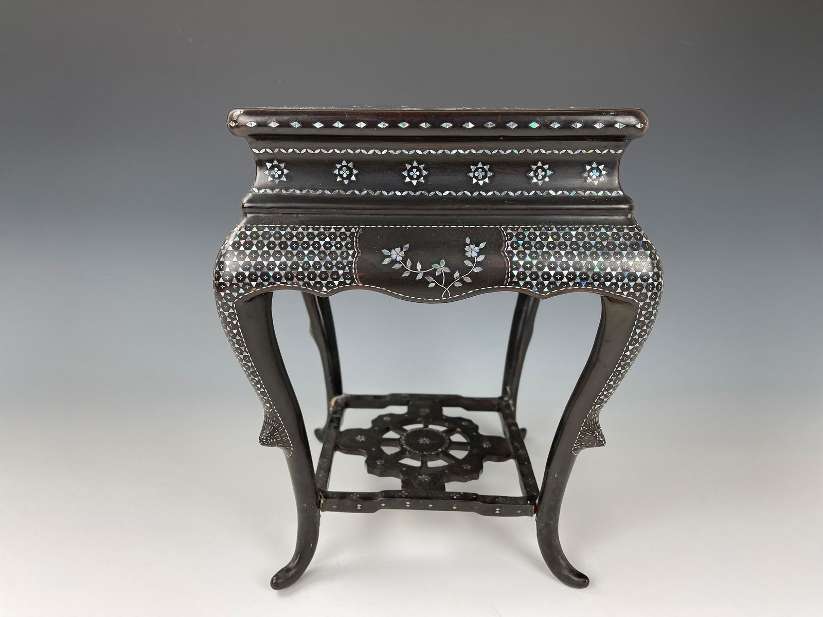 MOTHER OF PEARL INLAID BLACK LACQUER INCENSE STAND (1 of 4)