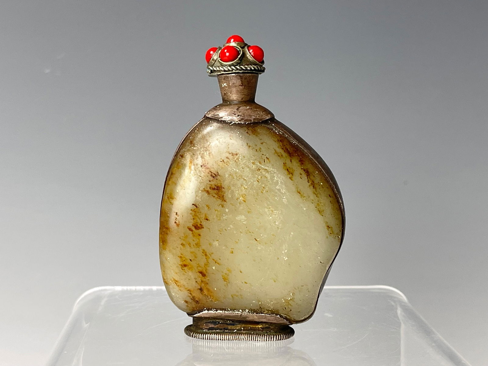 A Chinese Jade and Silver Snuff Bottle (1 of 6)
