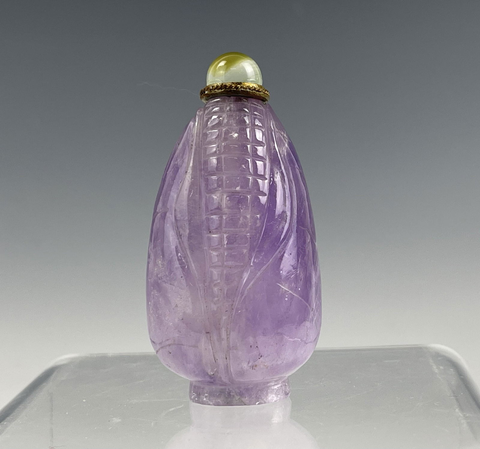 A Chinese Purple Crystal Snuff Bottle (1 of 5)