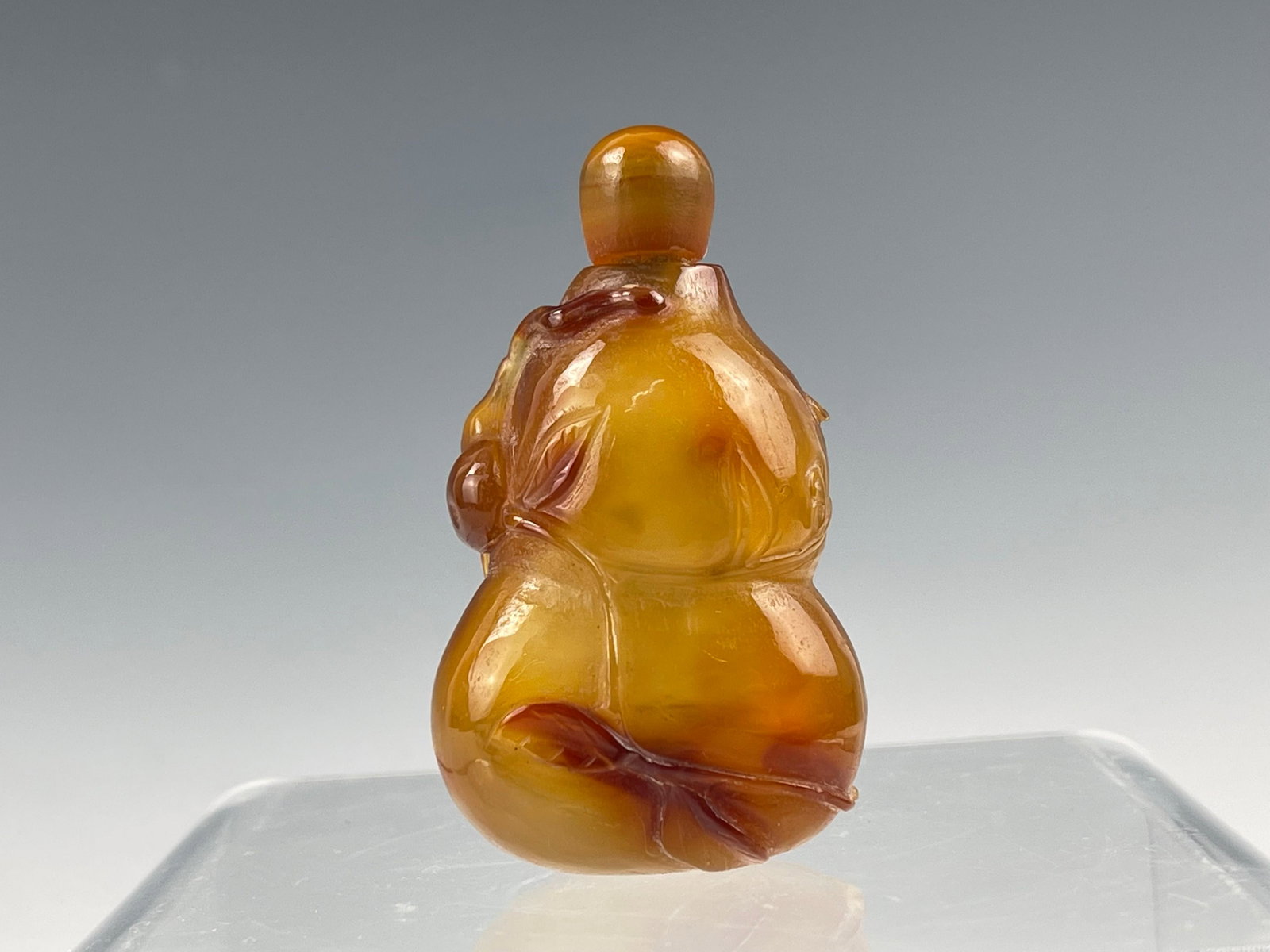 Chinese Agate Gourd Shape Snuff Bottle: Chinese Agate Gourd Shape Snuff Bottle,H 6.3 cm. (2.5 in.), Preview from Aug. 22nd to 26th from 2:00 PM TO 6:00 PM Eastern Time, Location: 15229 Display Court, Rockville MD 20850