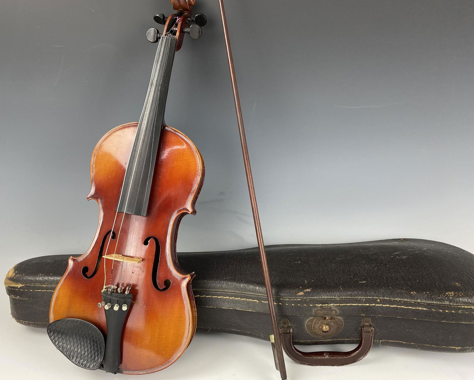 Antique Violin with Case (1 of 5)