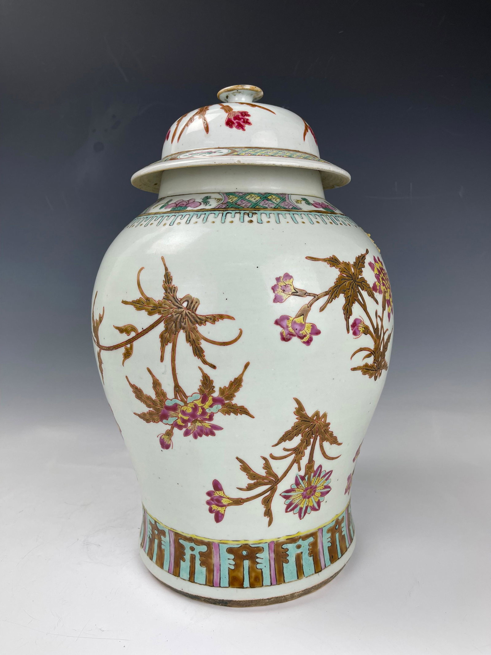 A Chinese Famille Rose Porcelain Tank Lidded: A Chinese Famille Rose Porcelain Tank Lidded.H 39 cm (16 in.),Preview from Feb. 13rd to 17th from 1:00 PM TO 5:00 PM Eastern Time, Location: 15229 Display Court, Rockville MD 20850.