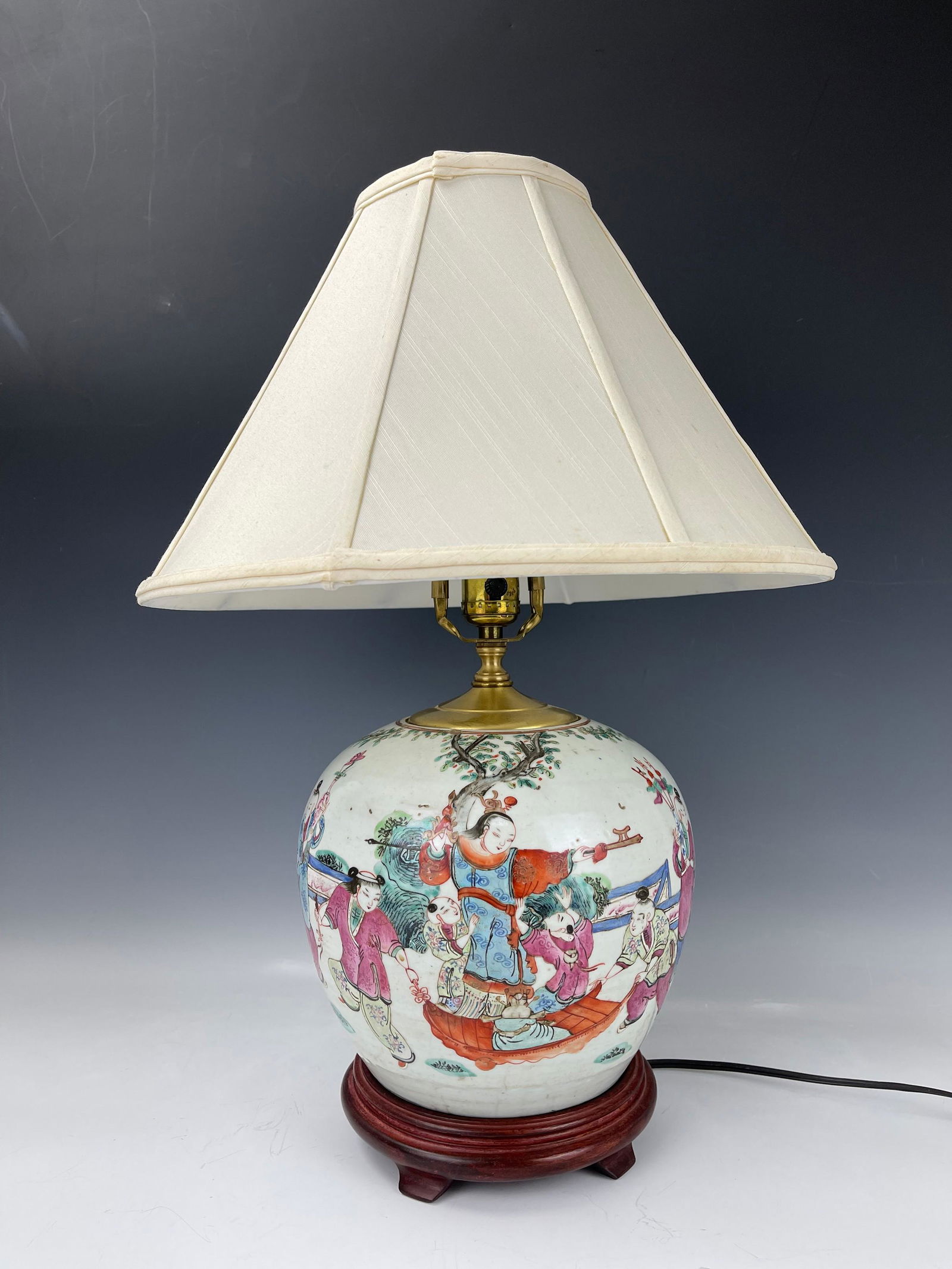 A Chinese Famille Rose Porcelain Vase Lamp Children Play (1 of 8)