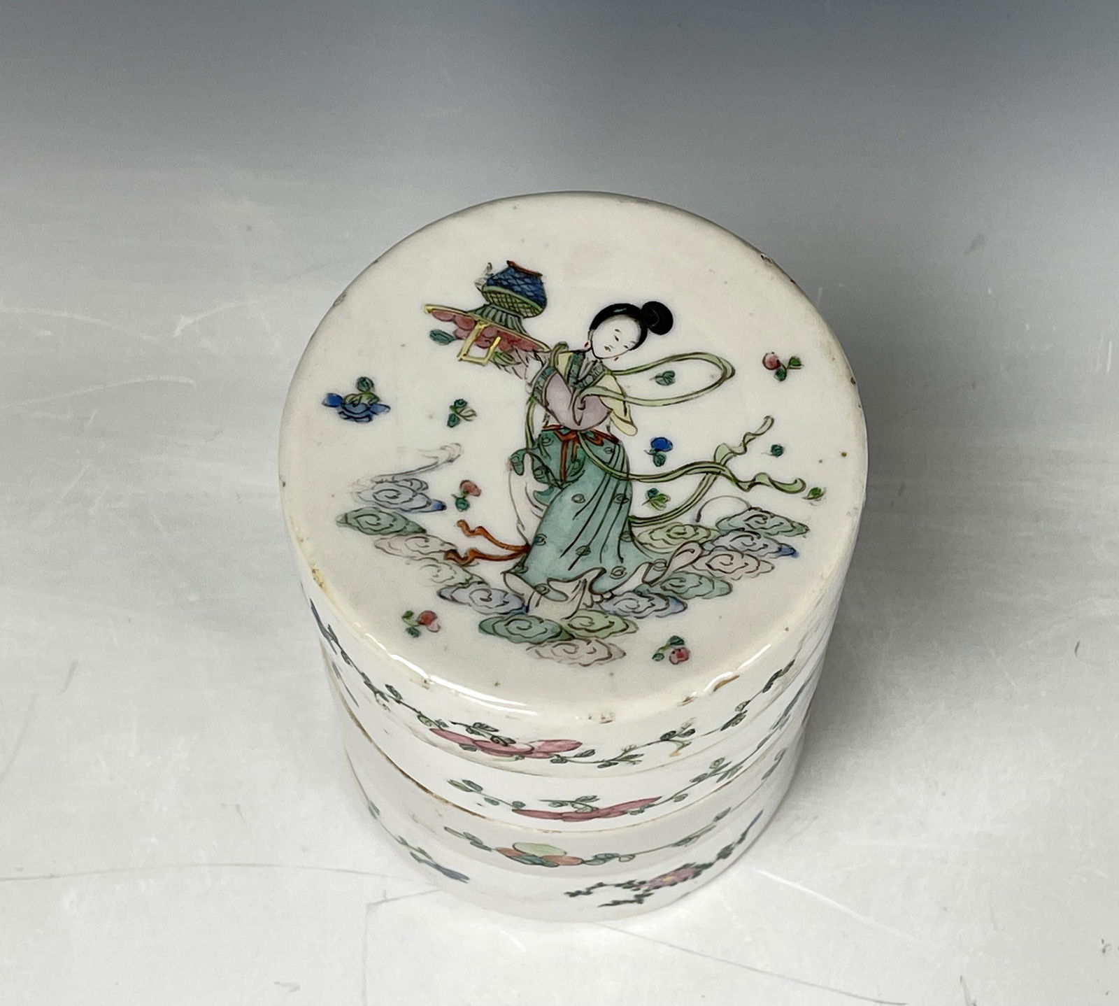 A Chinese Famille Rose Porcelain Stacking Box Four Tier (1 of 5)