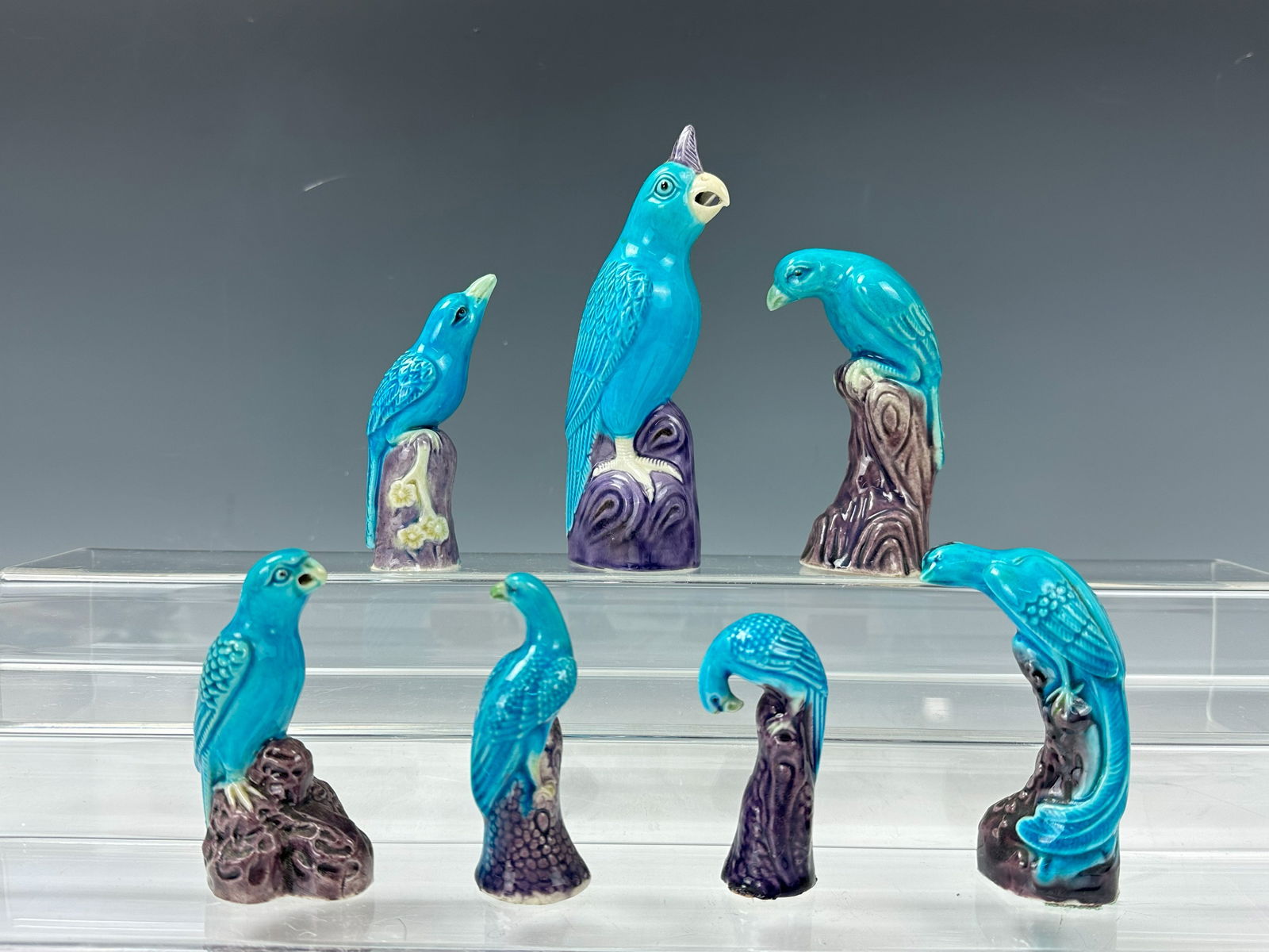 Group of 7 Chinese Porcelain Birds Small Statues (1 of 8)