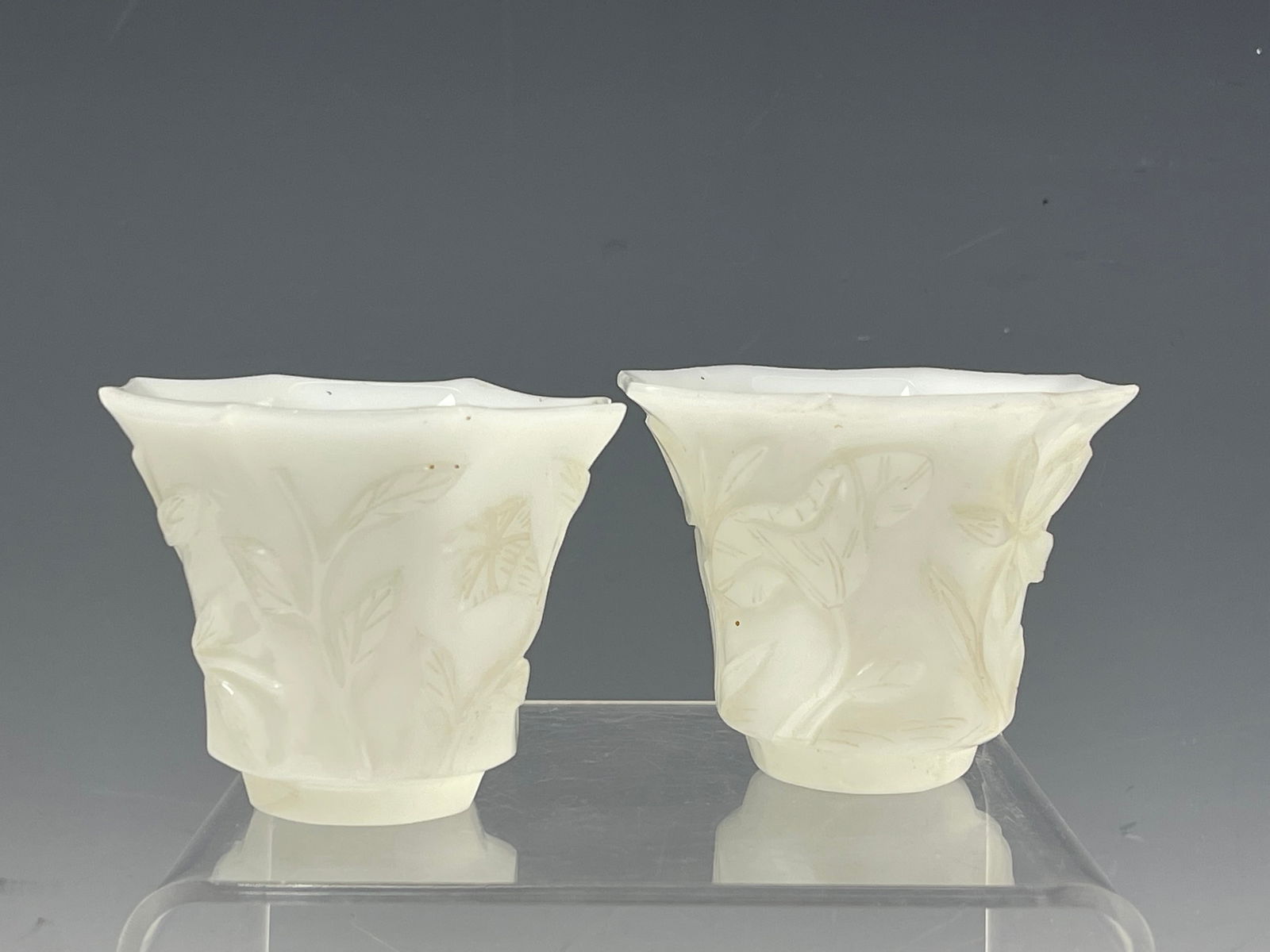 Pair of Chinese Antique Peking Glass Octagon White Cups: Pair of Chinese Antique Peking Glass Octagon White Cups, D 7.5 cm(3 in.) x H 6.2 cm(2.5in.) x2,Preview from Oct. 2nd to 6th from 1:00 PM TO 5:00 PM Eastern Time, Location: 15229 Display Court, Rockvil